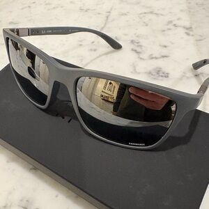 Ray-Ban Men’s Grey Polarized RB4385 Sunglasses